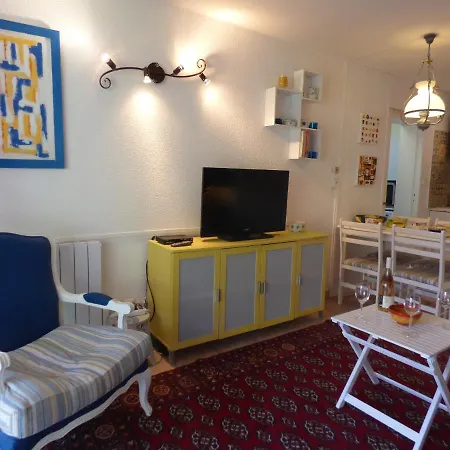 Сasa de vacaciones Joli Pavillon 2**